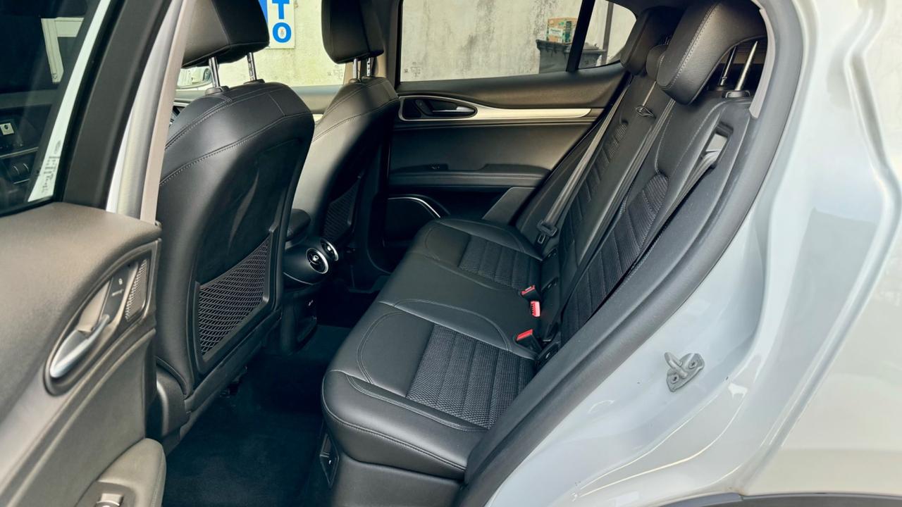 Alfa Romeo Stelvio 2.2 Turbodiesel 190 CV AT8 Q4 Sprint