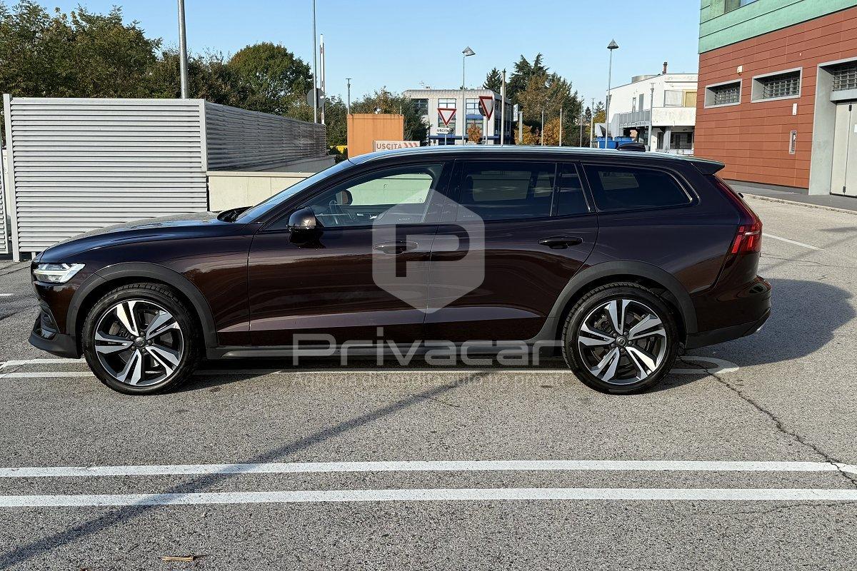 VOLVO V60 Cross Country D4 AWD Geartronic Business Plus
