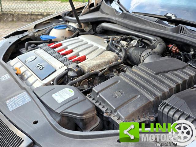 VOLKSWAGEN Golf 3.2 VR6 4mot. 3p. DSG R32