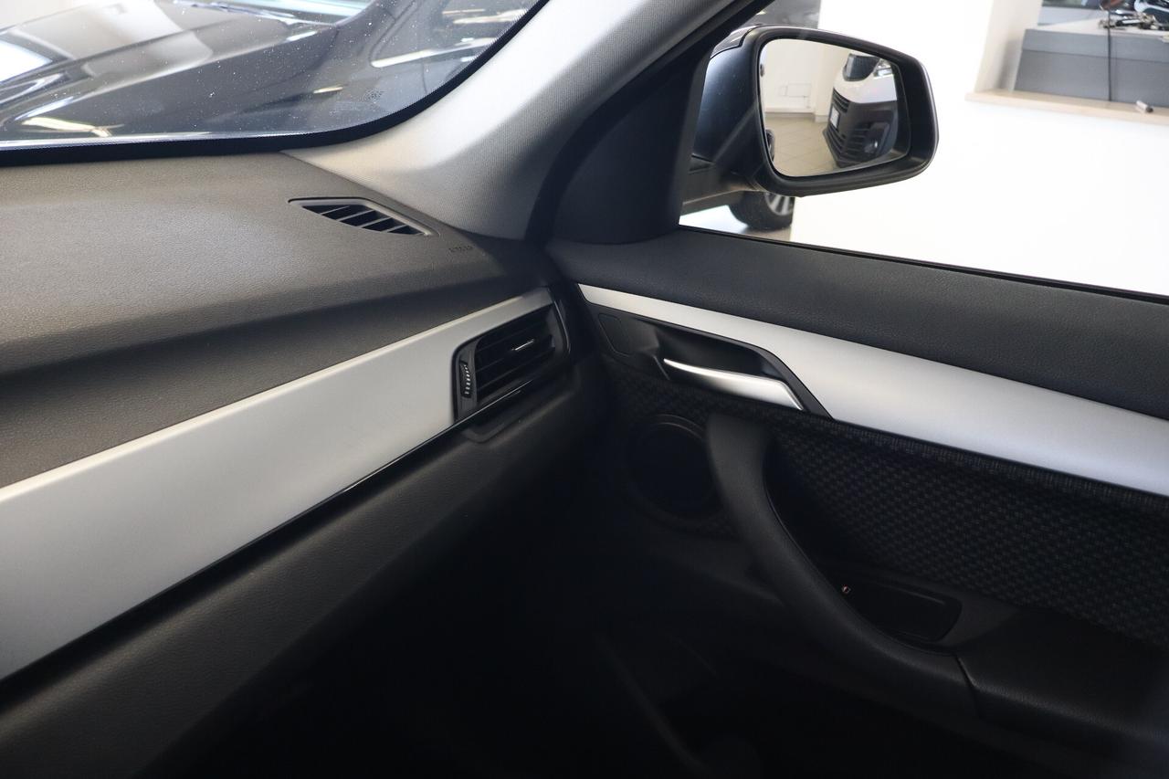 BMW X1 18d xDRIVE ADVANTAGE STEPTRONIC