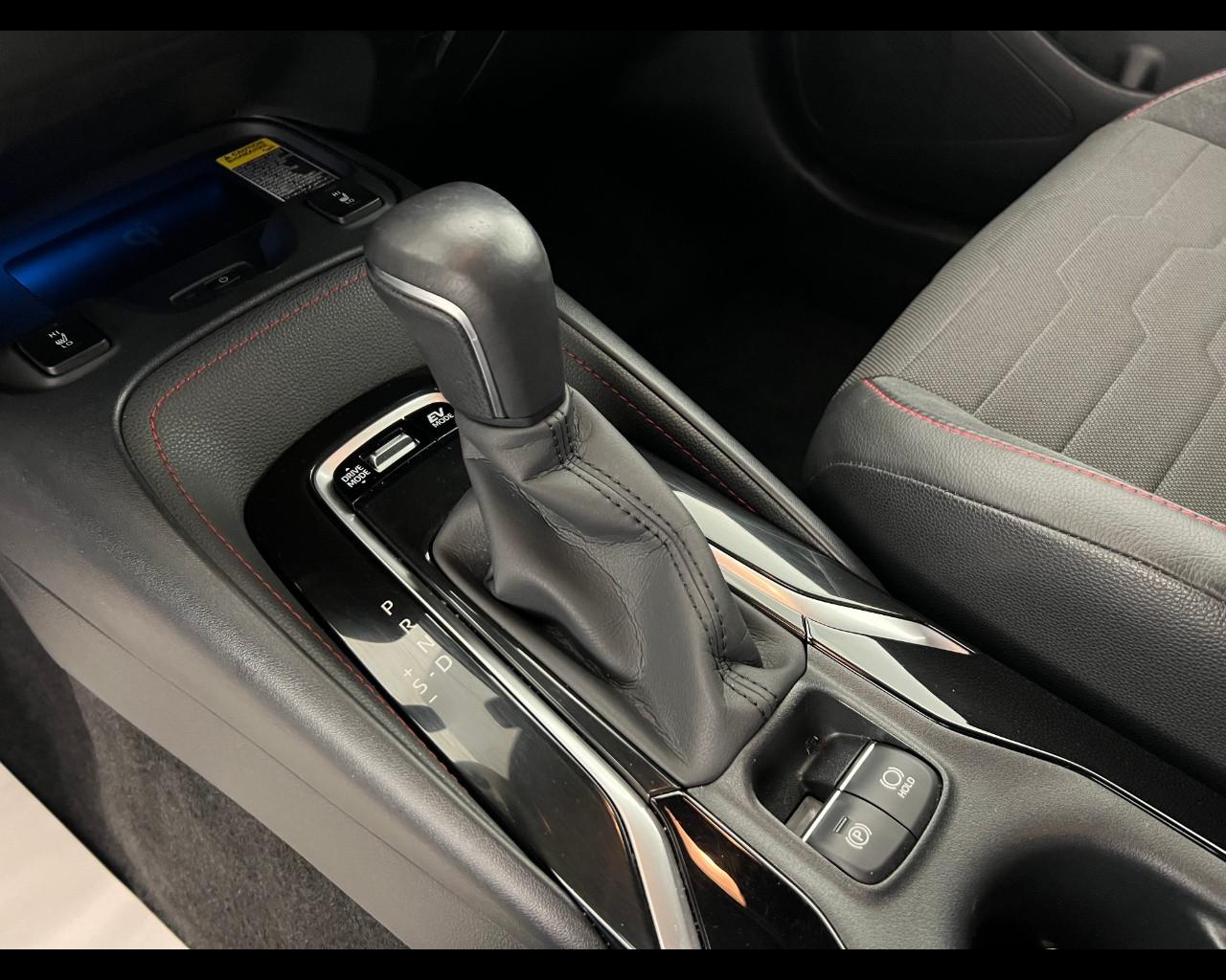 TOYOTA Corolla 2.0h Style cvt