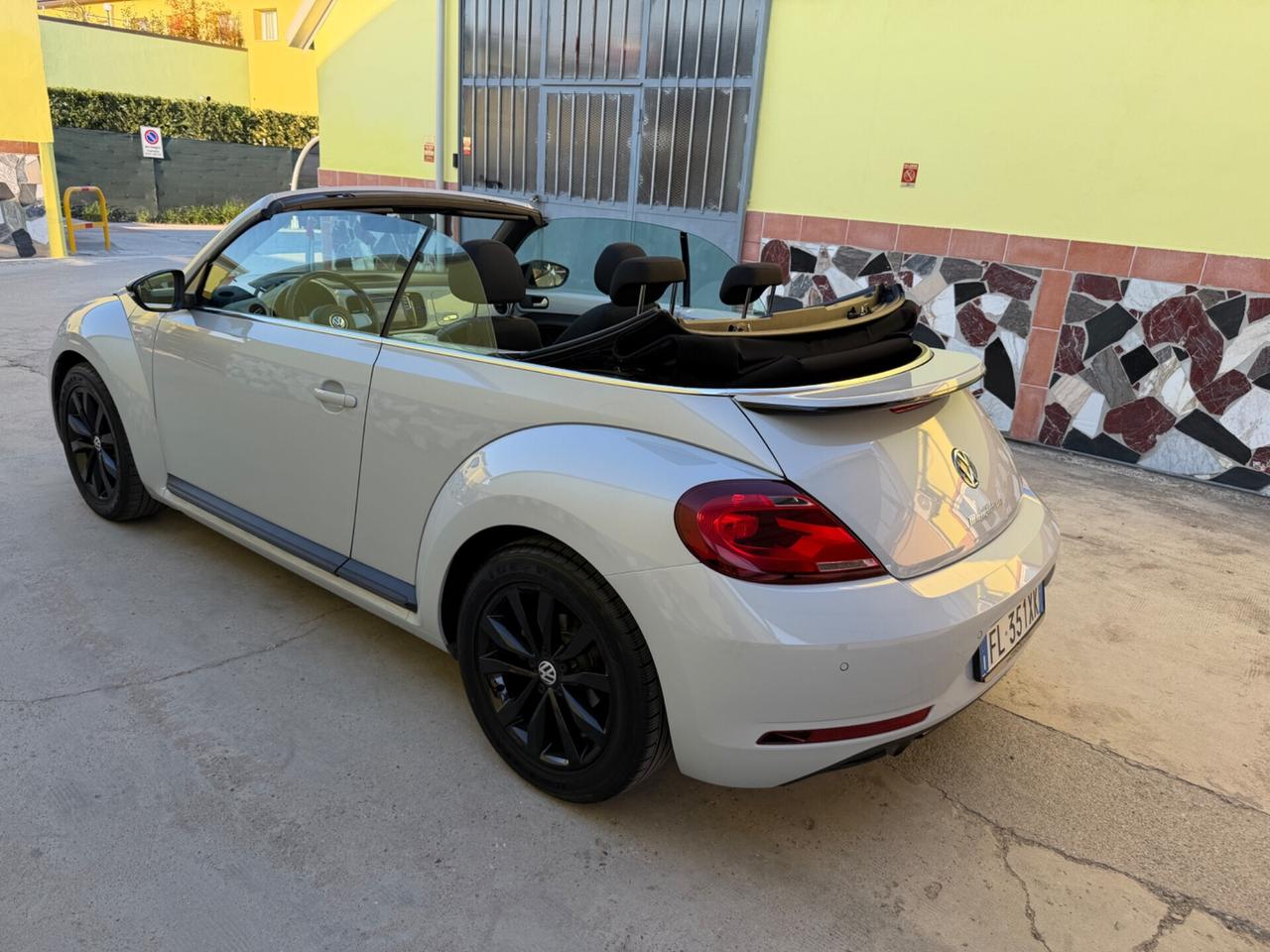 Volkswagen Maggiolino Cabrio 1.2 TSI color Gesso
