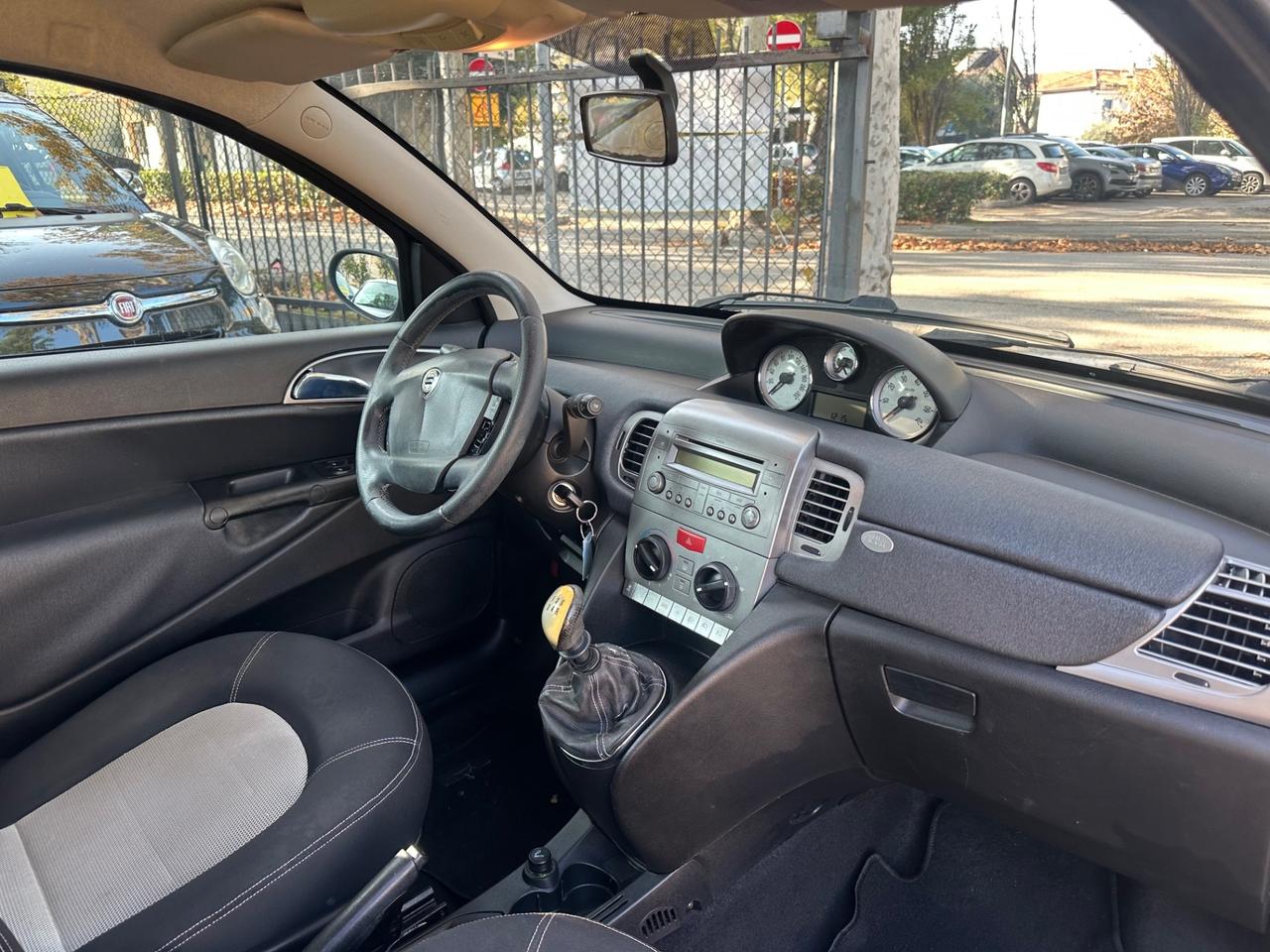 Lancia Ypsilon 1.2 Oro Bianco