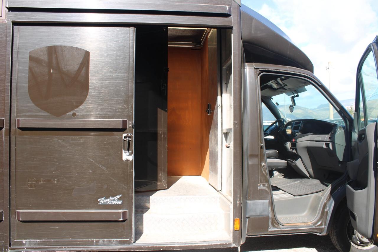Iveco Daily 35C17LV BTor 3.0 HPT PL-TM-RG Furgone trasporto cavalli