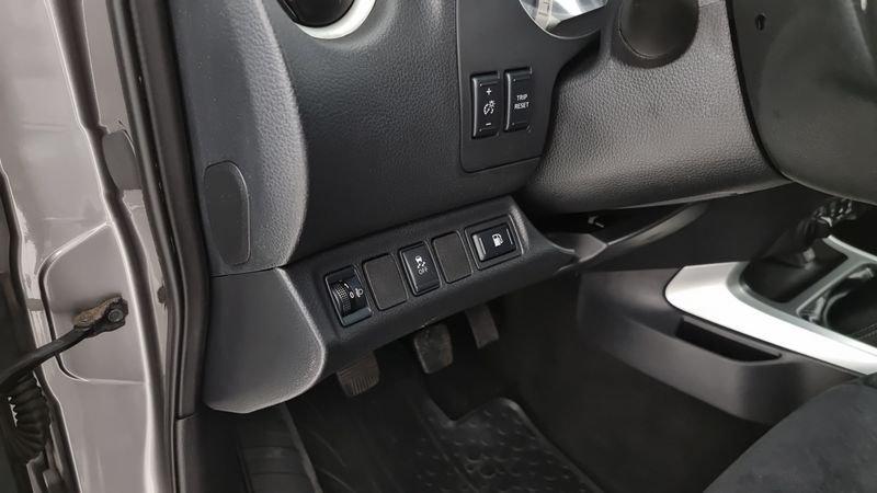 Nissan Navara 2.3 dCi 4WD Double Cab N-Connecta Gancio Traino