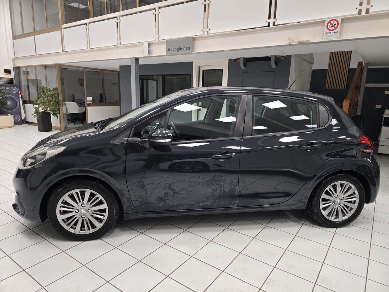 Peugeot 208 PureTech 82 5 porte Active NEOPATENTATI