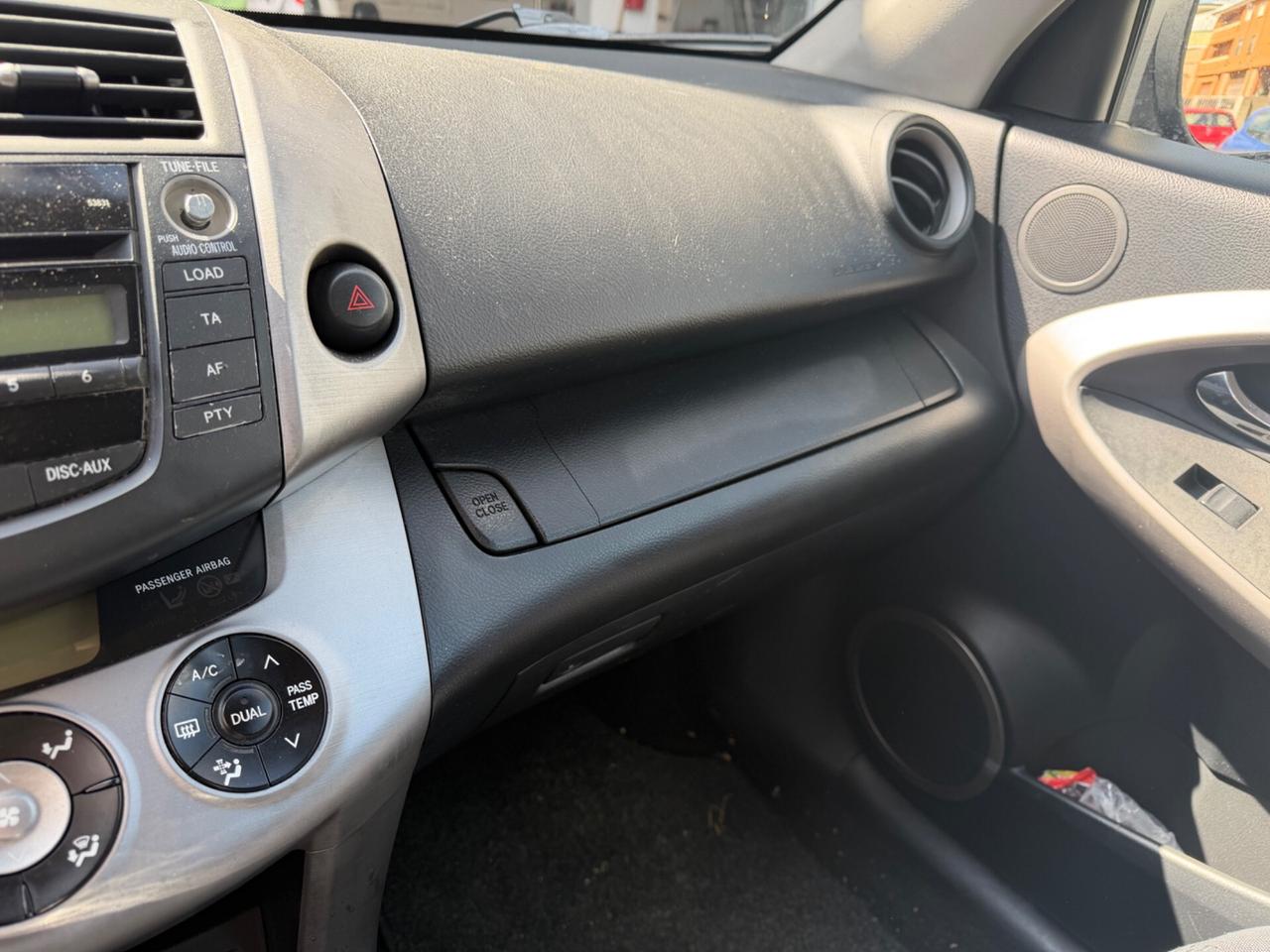 Toyota RAV 4 RAV4 2.2 D-4D 136 CV Luxury