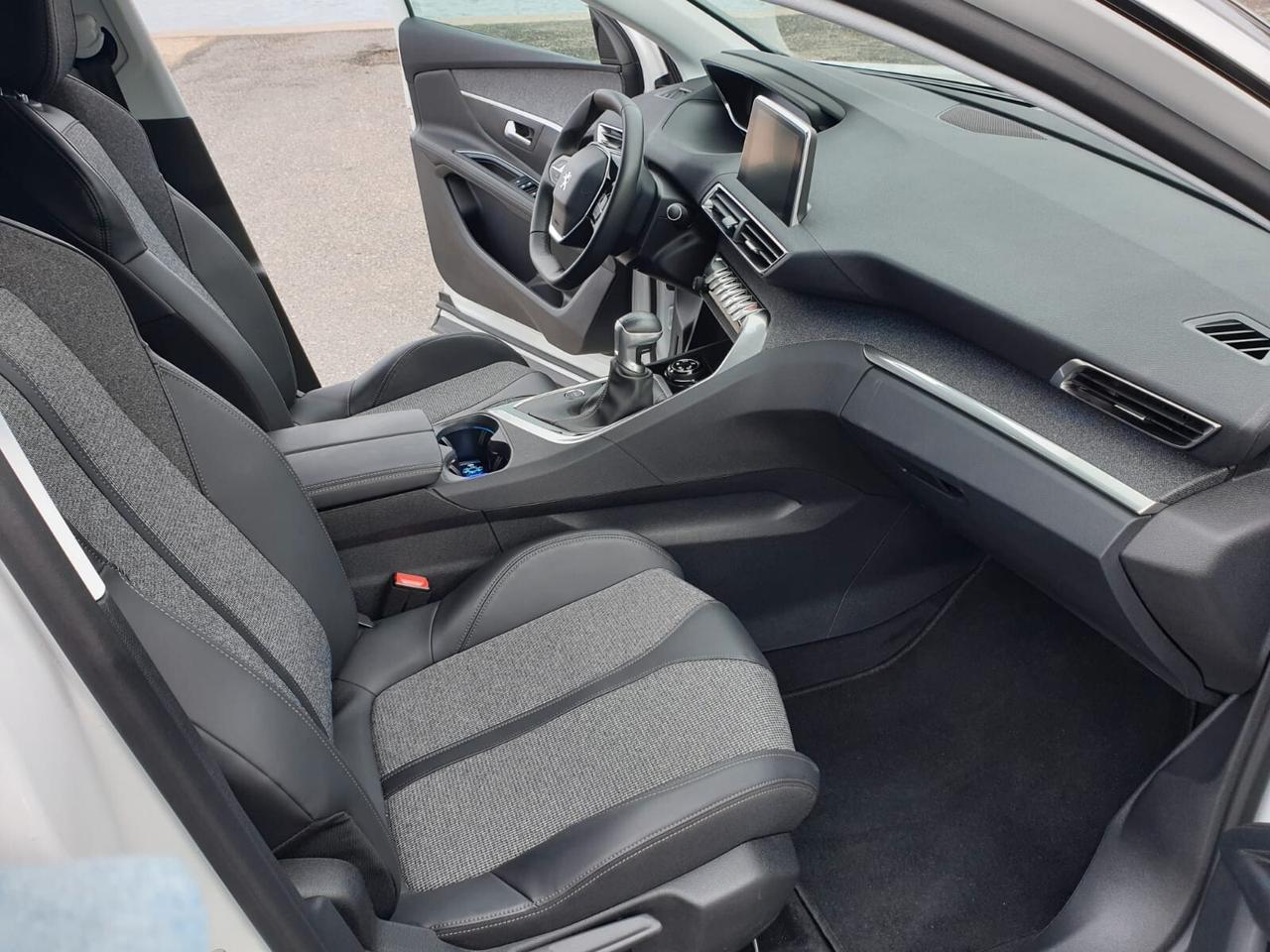 Peugeot 3008 BlueHDi 130 S&S Allure