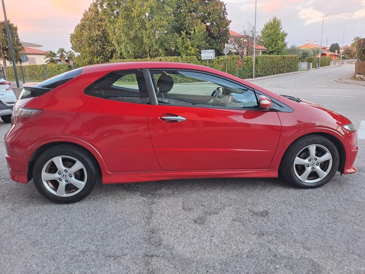 Honda Civic 1.4 i-VTEC 3p. Type S Spice