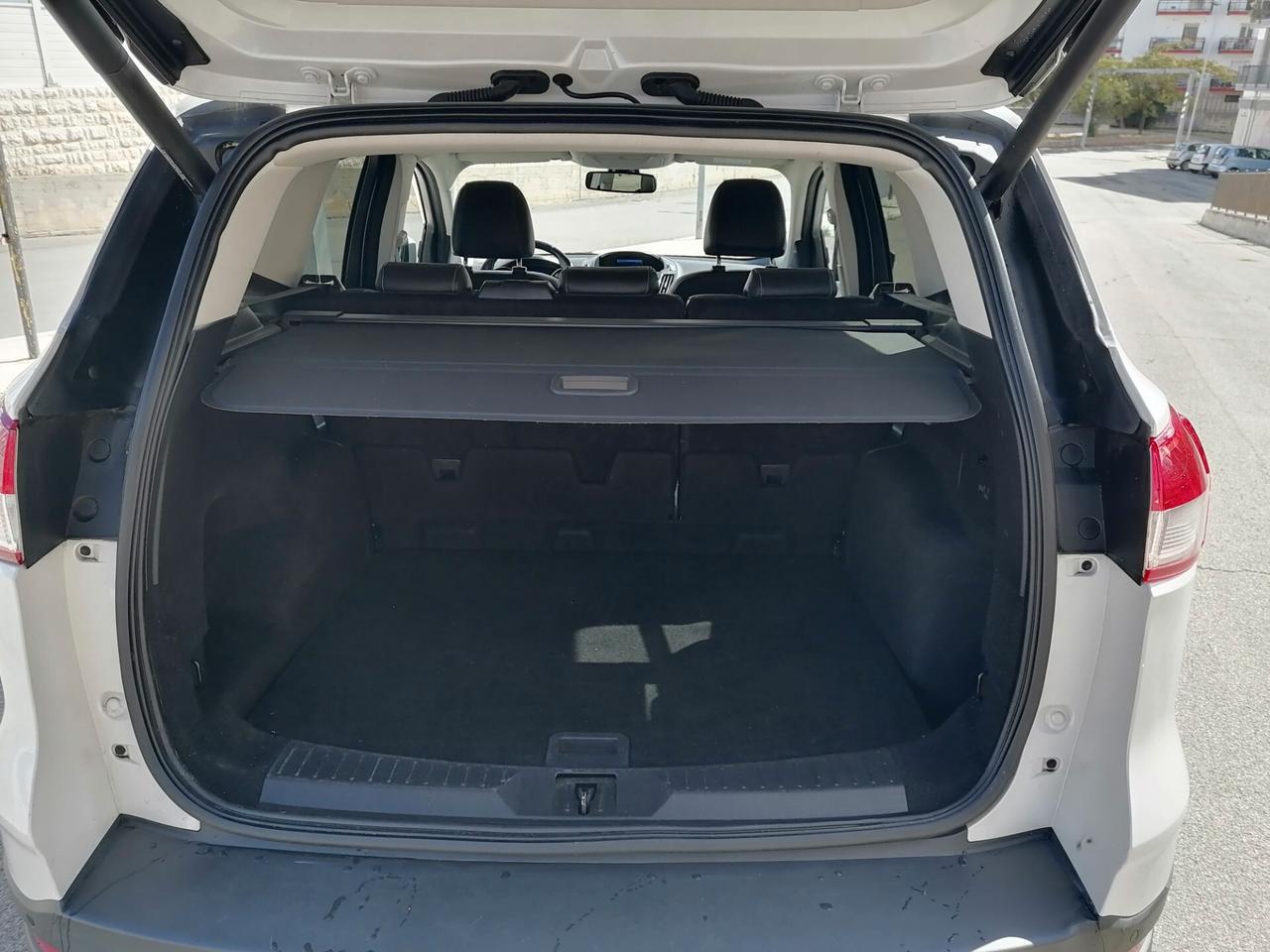 Ford Kuga 2.0 TDCI 150 CV 4X4 TITANIUM *116.000 km* 2015