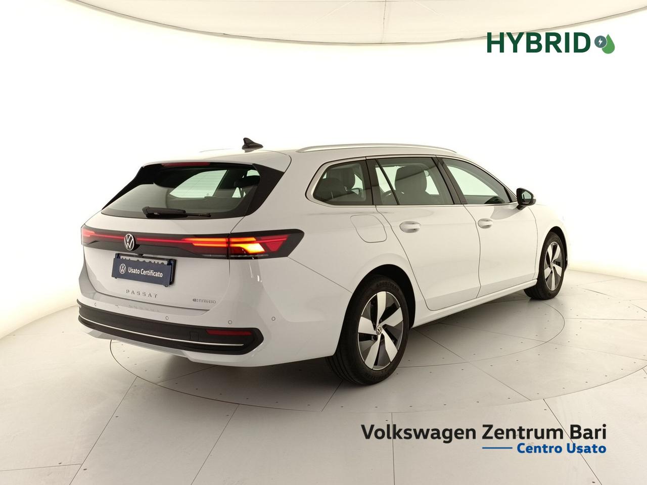 Volkswagen Passat 1.5 tsi ehybrid business 204cv dsg