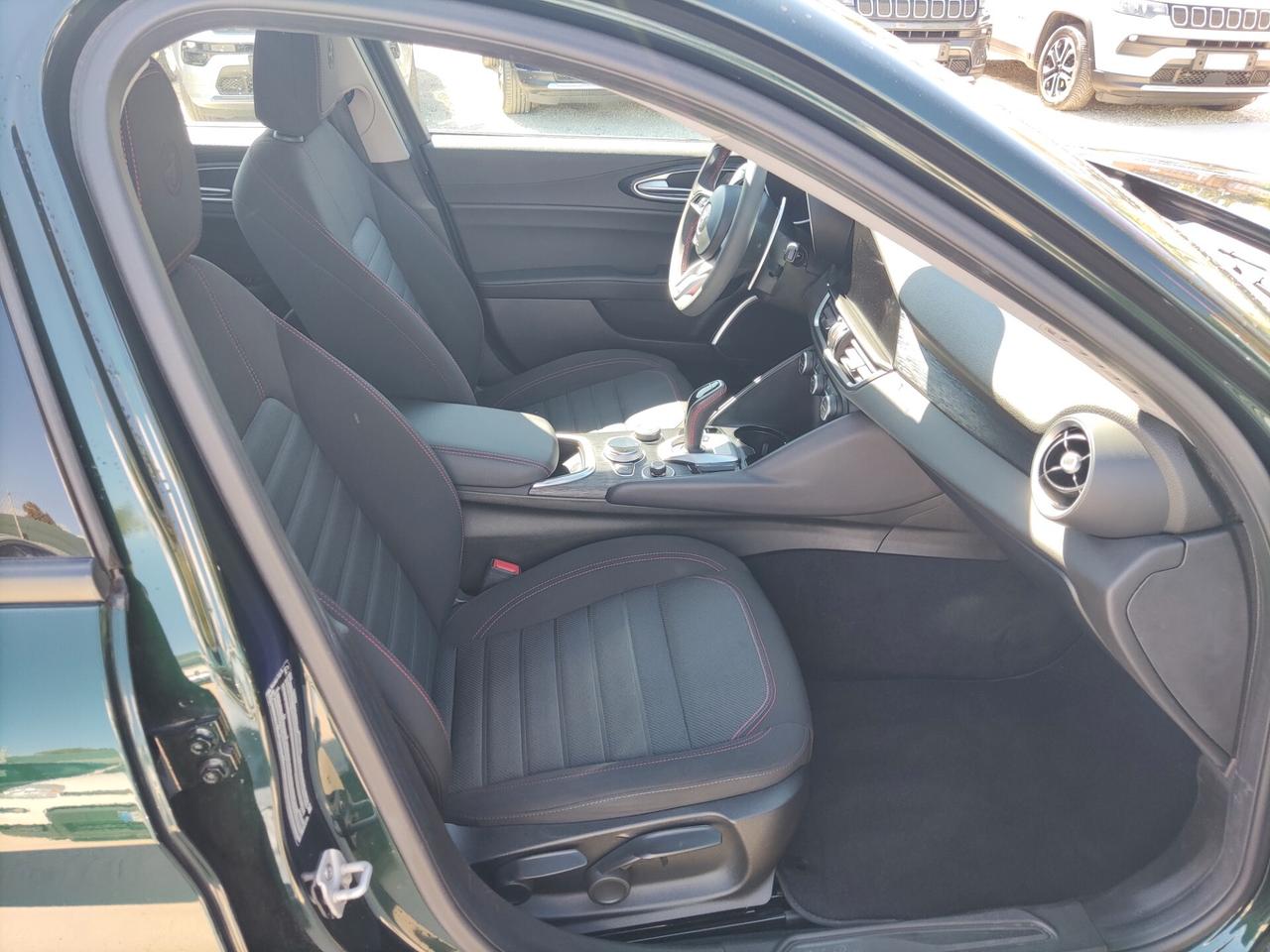 Alfa Romeo Giulia 2.0 Turbo 200 CV AT8 Business