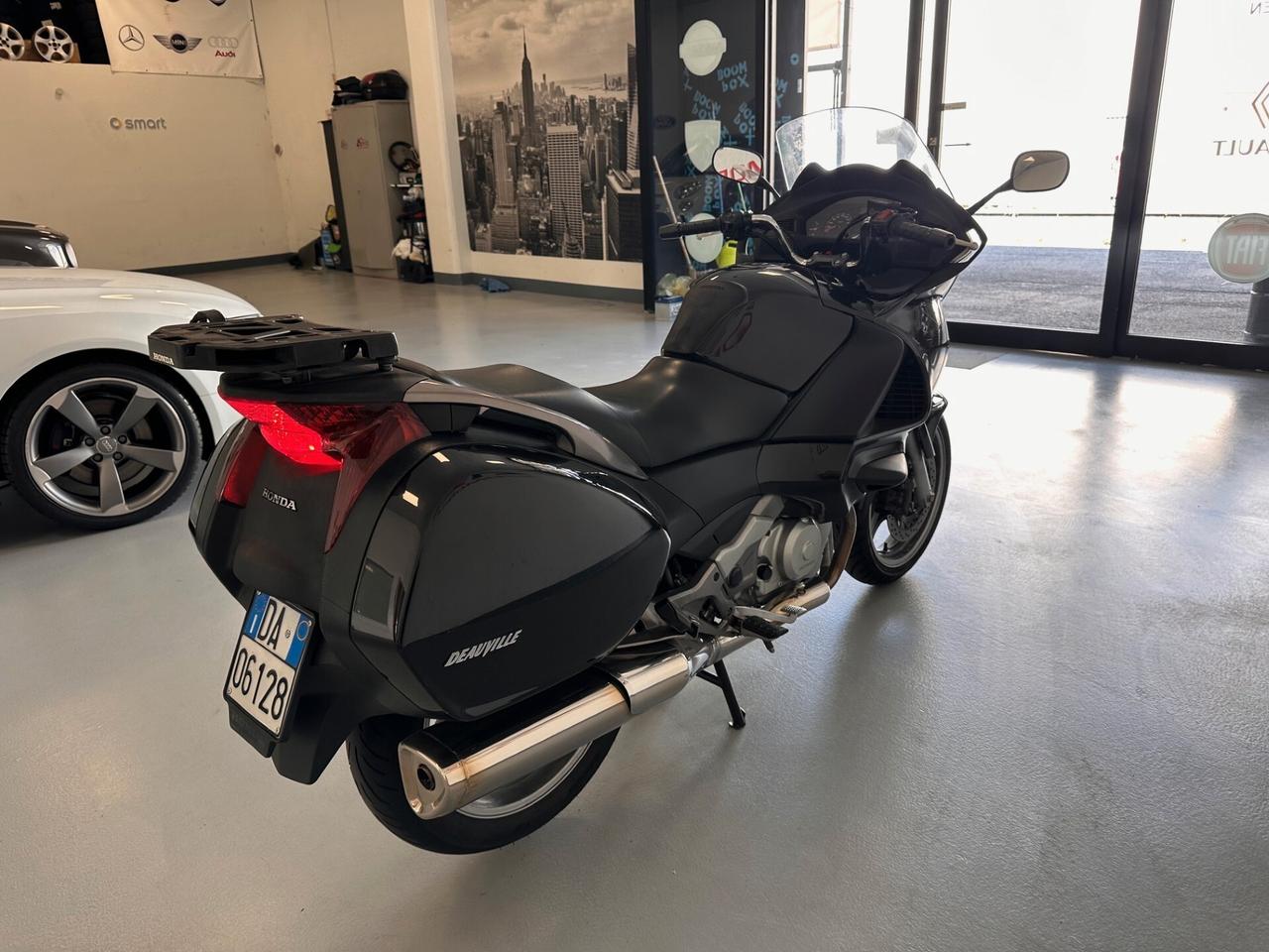 HONDA DEAUVILLE 700