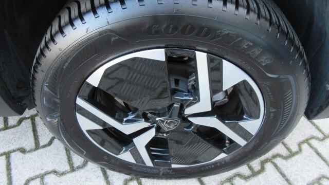 Peugeot 2008 PureTech 130 S&S EAT8 GT