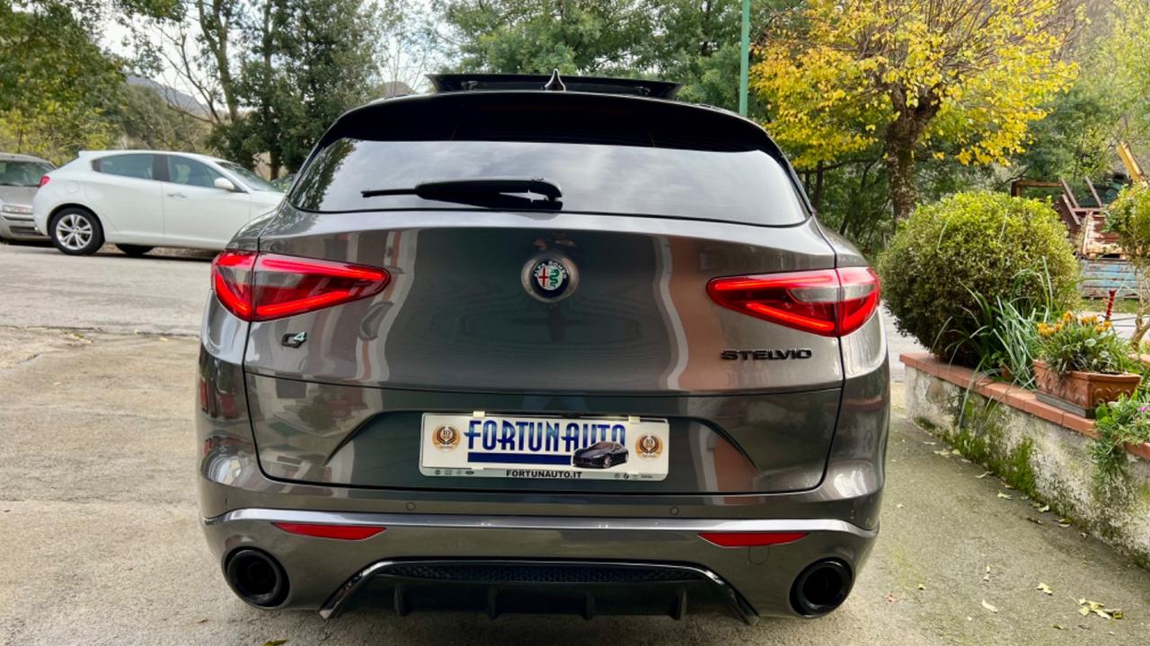 Alfa Romeo Stelvio 2.2 Turbodiesel 210 CV AT8 Q4 Executive