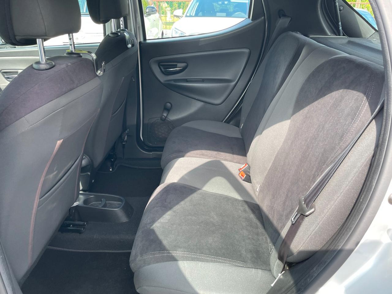 Lancia Ypsilon 1.2 69 CV 5 porte Platinum