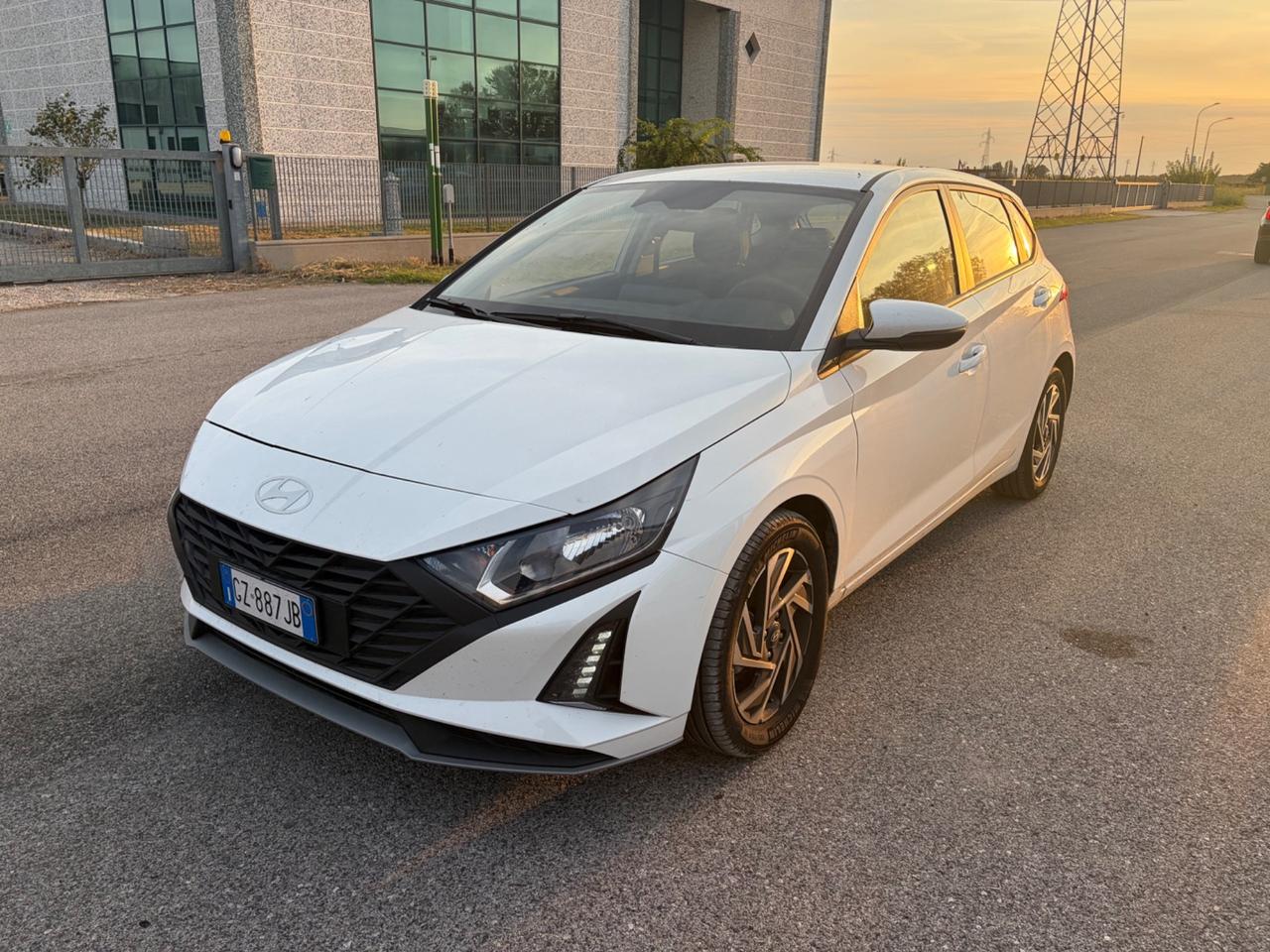 Hyundai i20 2025 14.000km leggermente Sinistrata