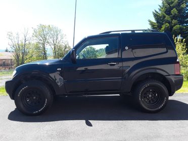 Mitsubishi Pajero 2.5 TDI 3p. Instyle