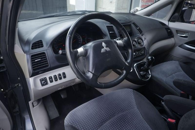 Mitsubishi Grandis MITSUBISHI GRANDIS 2.0 DI-D 7 POSTI INTENSE 100KW ANNO 2005