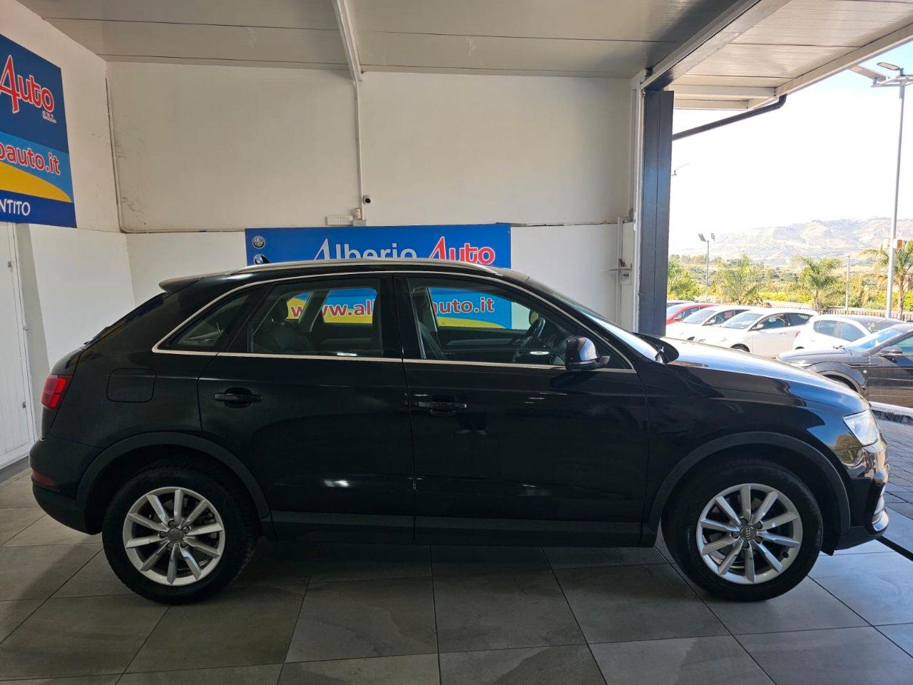 Audi Q3 2.0 tdi Business 120cv