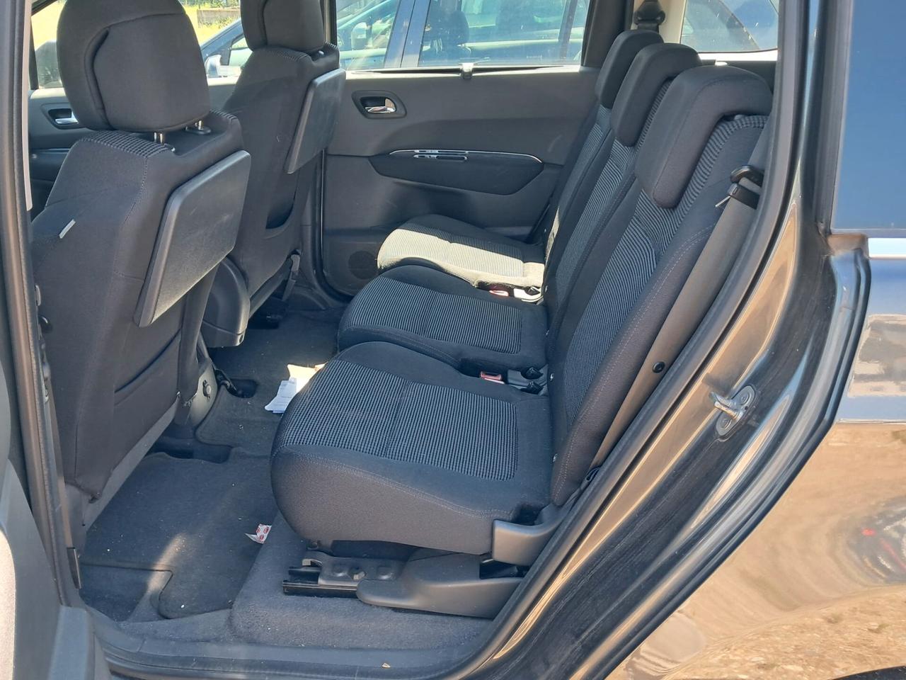Peugeot 5008 1.6 HDi 112CV Business
