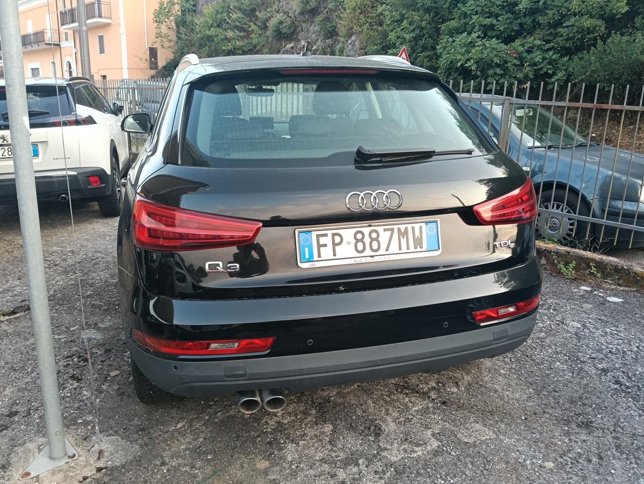 Audi Q3 2.0 TDI 120 CV Business