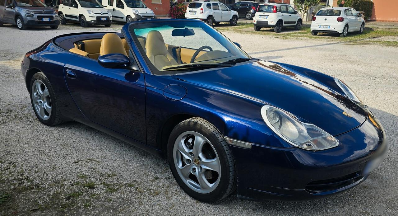 Porsche 996 Carrera 4 Cabrio
