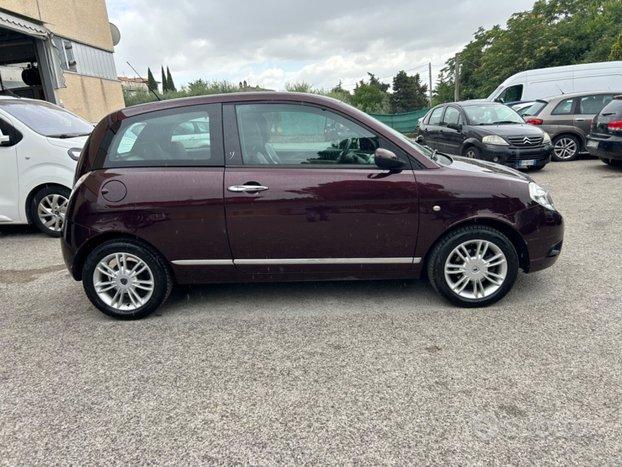 Lancia Ypsilon 1.3 MJT 90 CV Oro Giallo