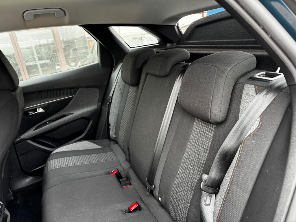 Peugeot 3008 BlueHDi 130 S&S Active