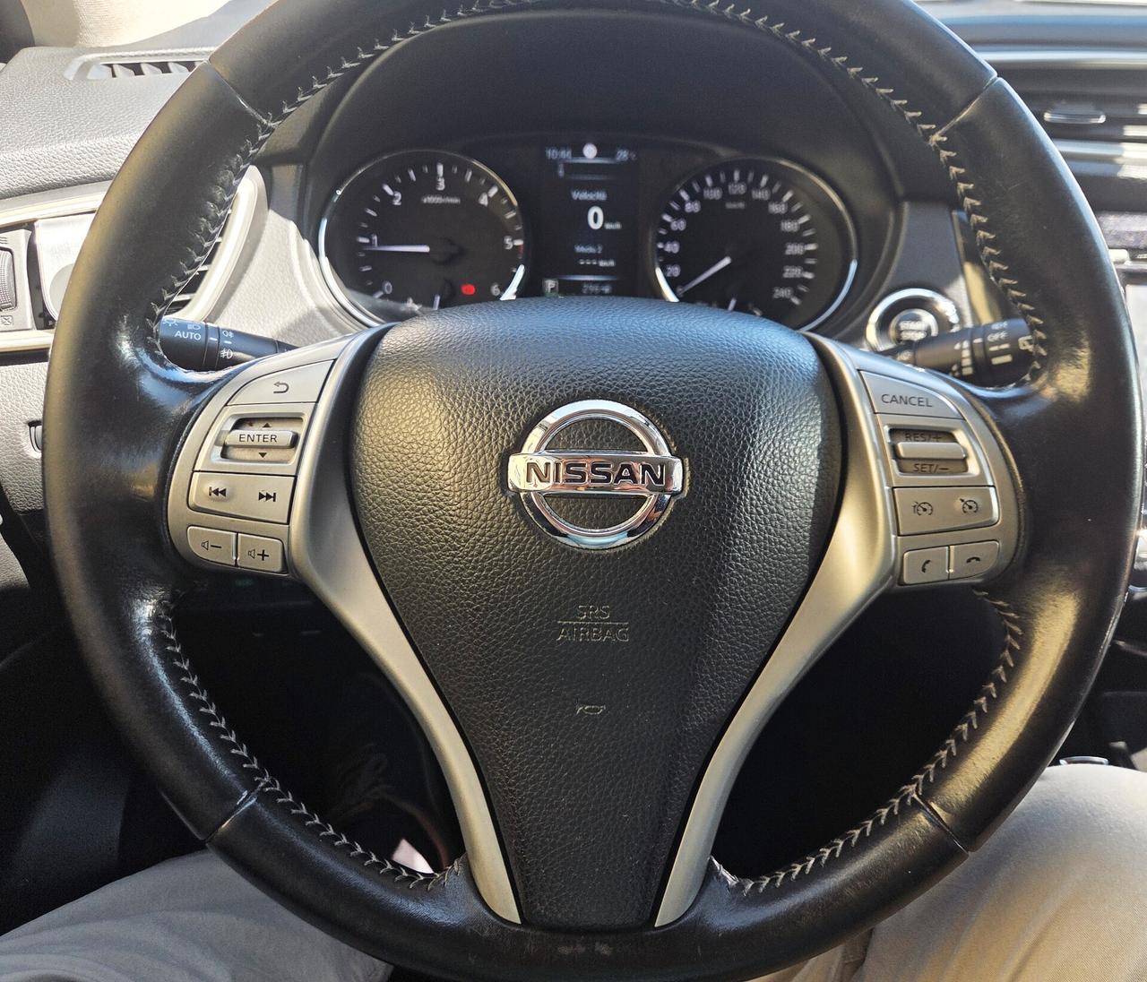 Nissan Qashqai 1.6 dCi AUTOM. NAVI CERCHI 18 FULL