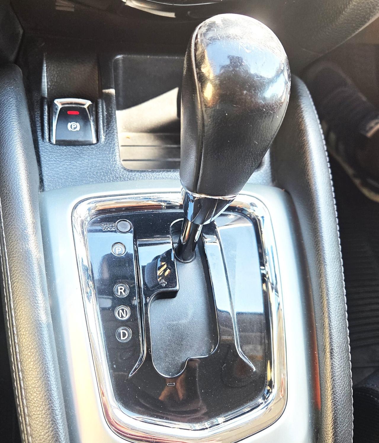 Nissan Qashqai 1.6 dCi AUTOM. NAVI CERCHI 18 FULL