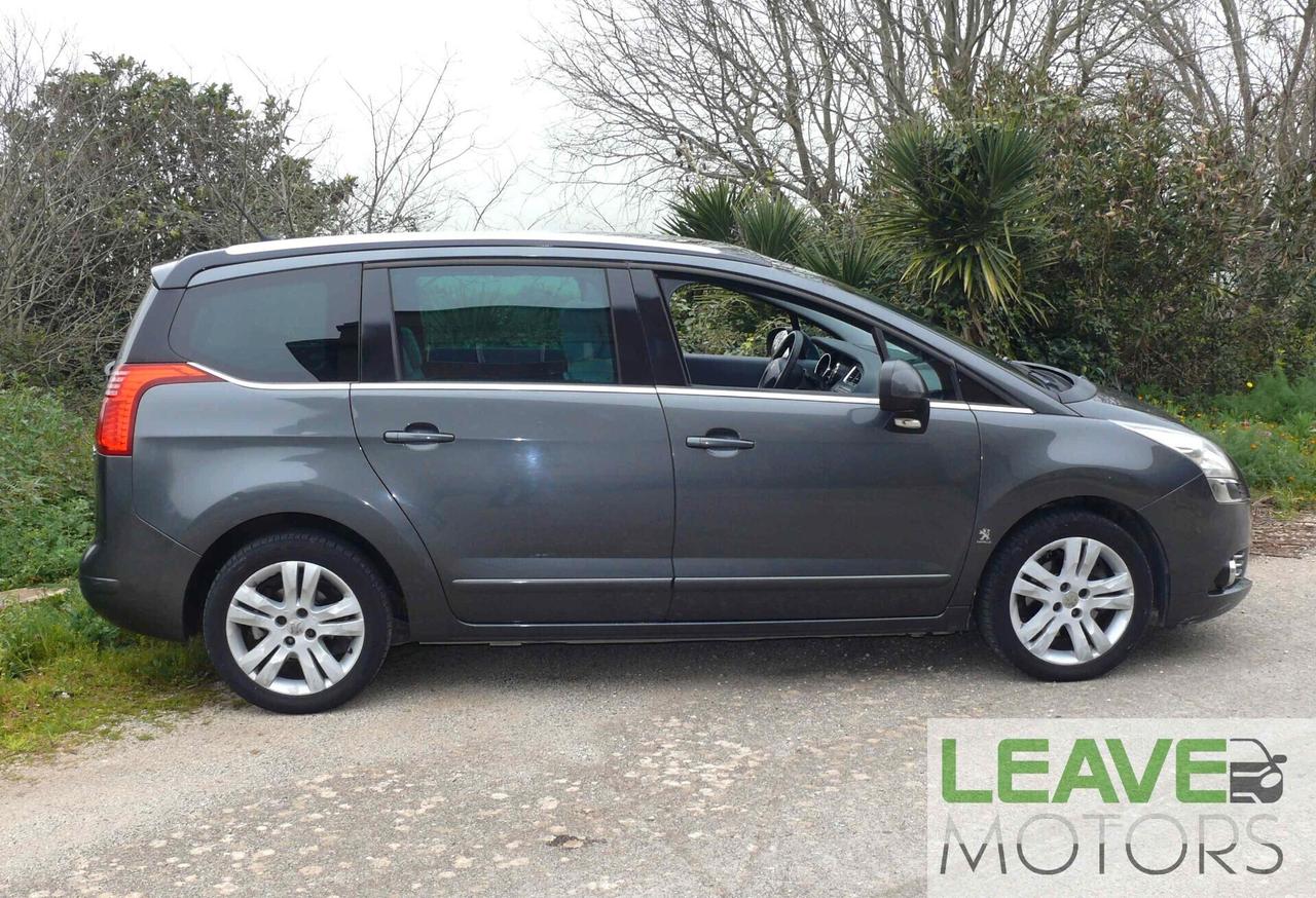 Peugeot 5008 2.0 HDi 150CV Féline (M1468)