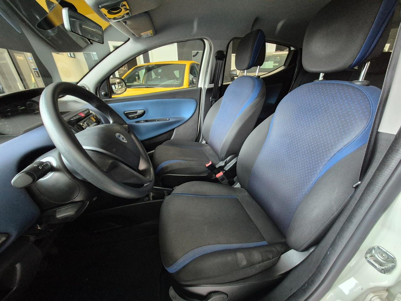 Lancia Ypsilon 1.2 69 CV 5 porte GPL Ecochic Silver