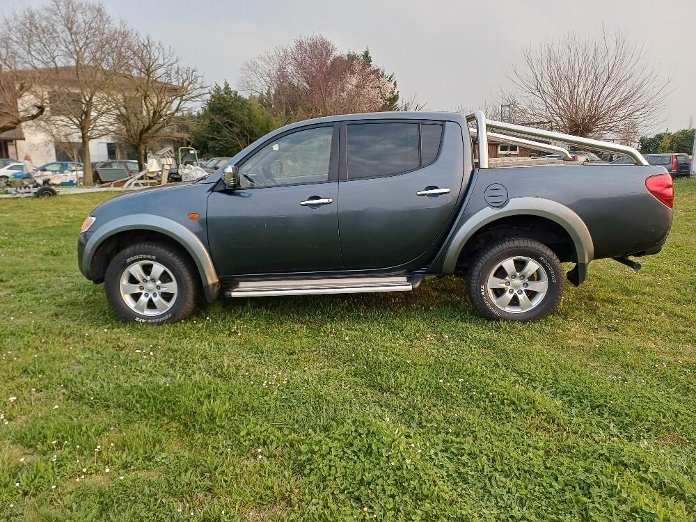 Mitsubishi L200 2.5 DI-D 136 Cv Double Cab Pick-Up