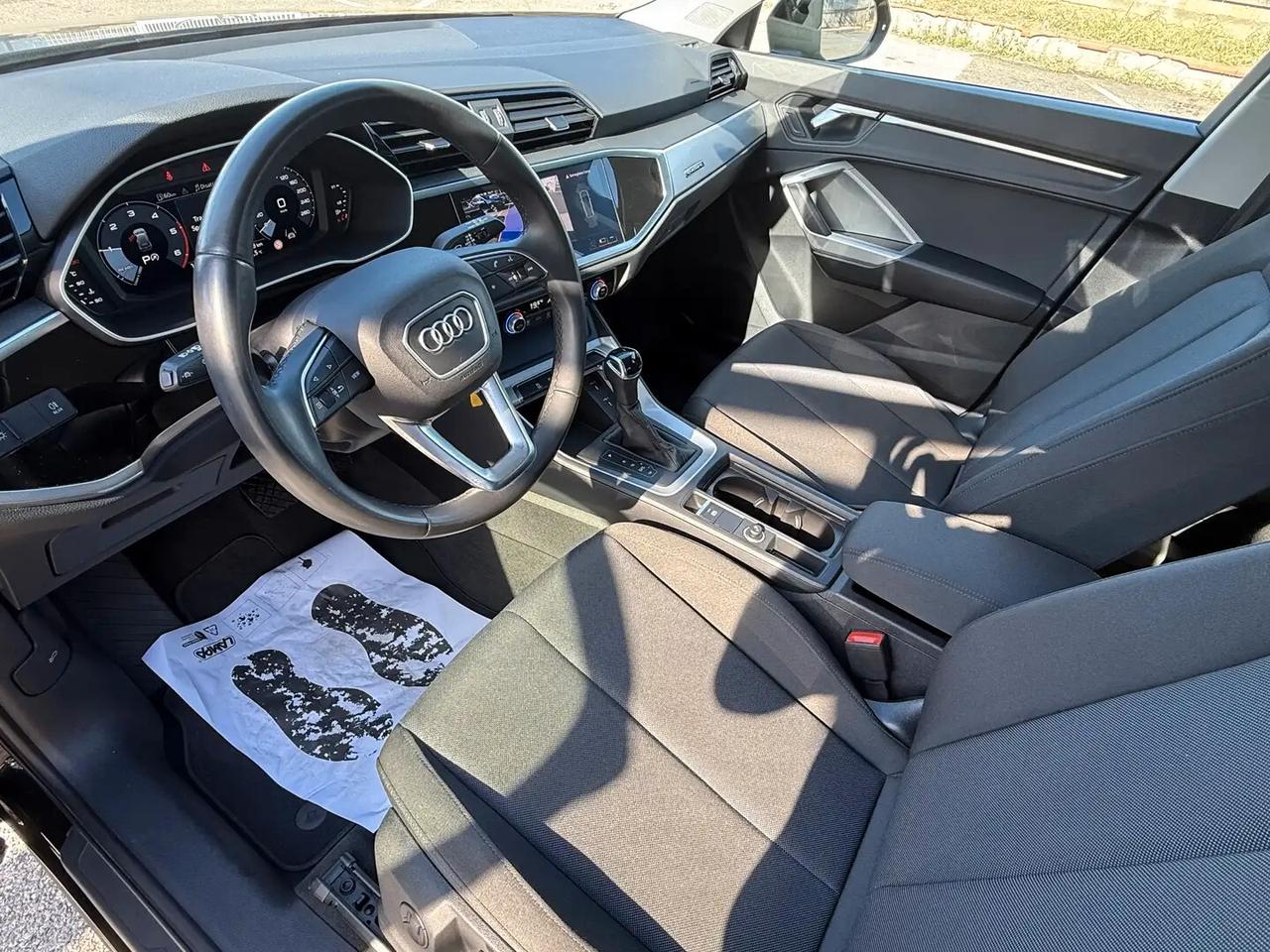 Audi Q3 35 TDI quattro S tronic Business