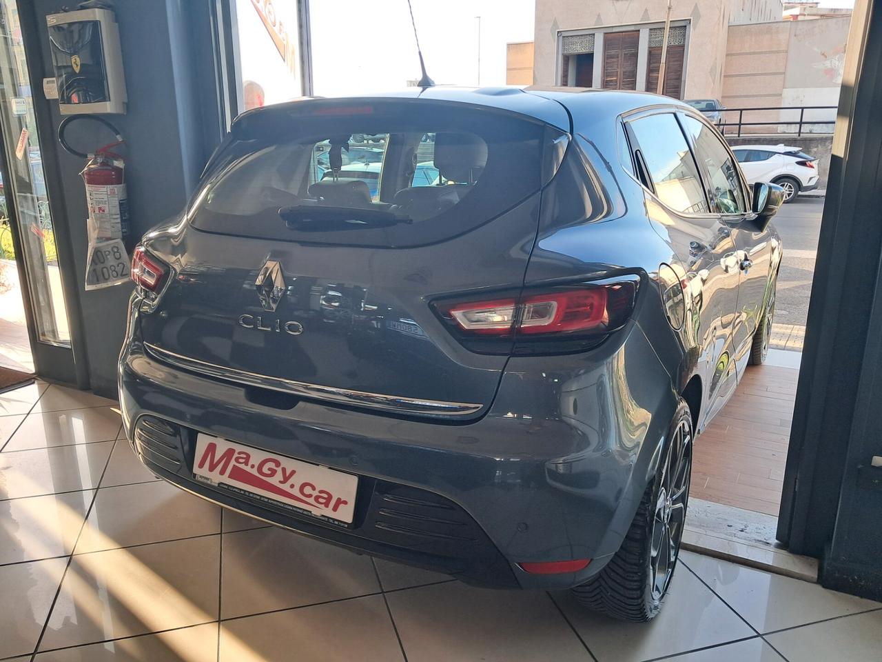 Renault Clio dCi 8V 90 cv EDC Energy Intens