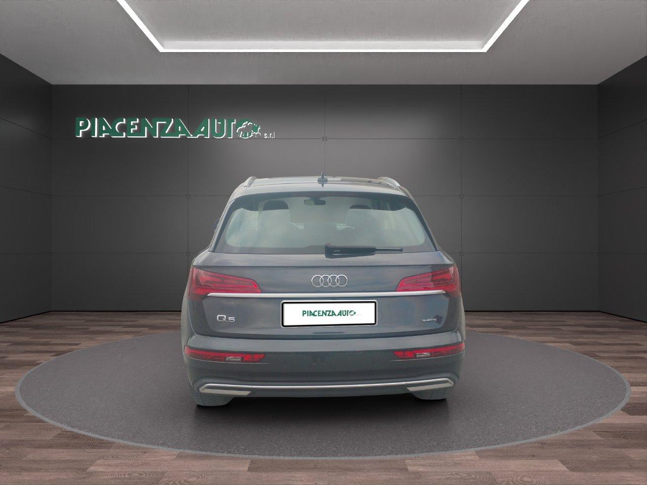 Audi Q5 40 2.0 tdi mhev 12V.quattro s-tronic.CERCHI 20