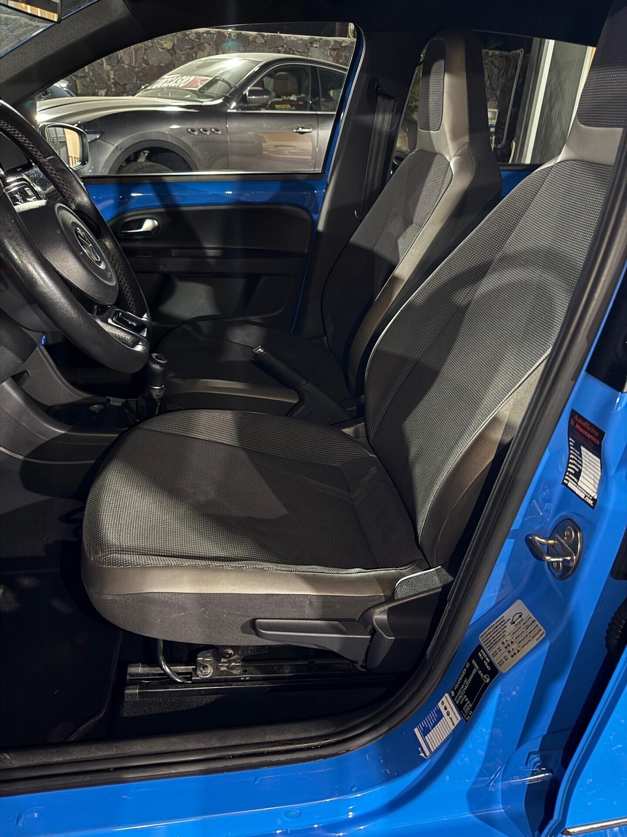 Volkswagen up! 1.0 5p. move