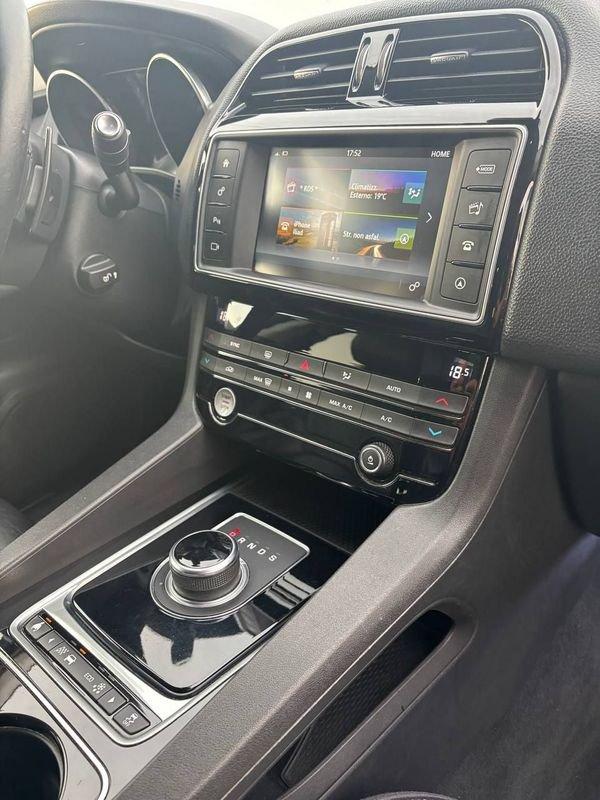 Jaguar F-Pace CATENA DISTRIBUZIONE FATTA