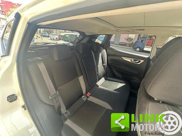 NISSAN Qashqai 1.2 DIG-T N-Connecta