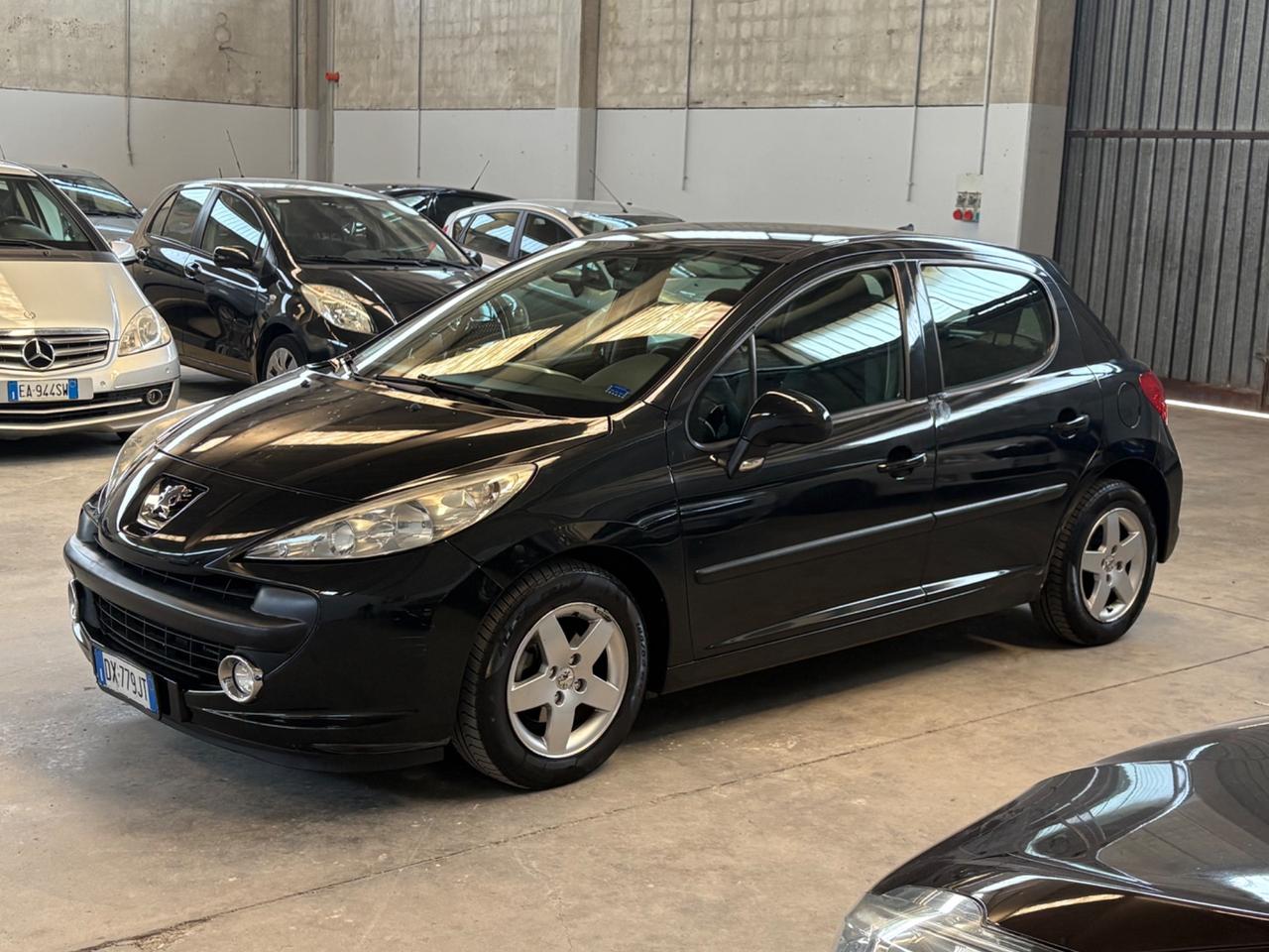 Peugeot 207 1.4 8V 75CV 5p. Energie Sport ECO GPL