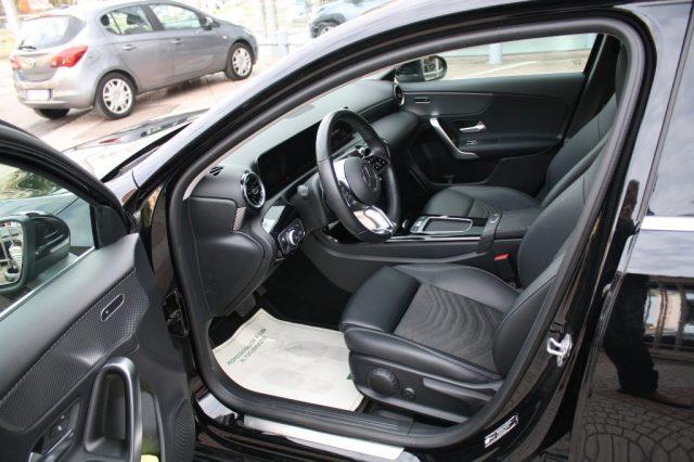 MERCEDES-BENZ A 180 Automatic AMG Line Premium