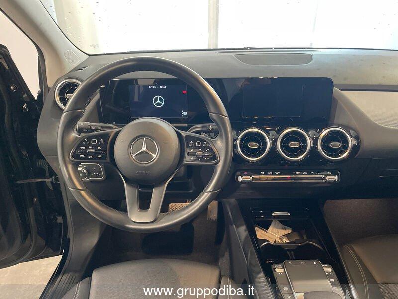 Mercedes-Benz Classe B - W247 2018 Diesel B 180 d Sport auto