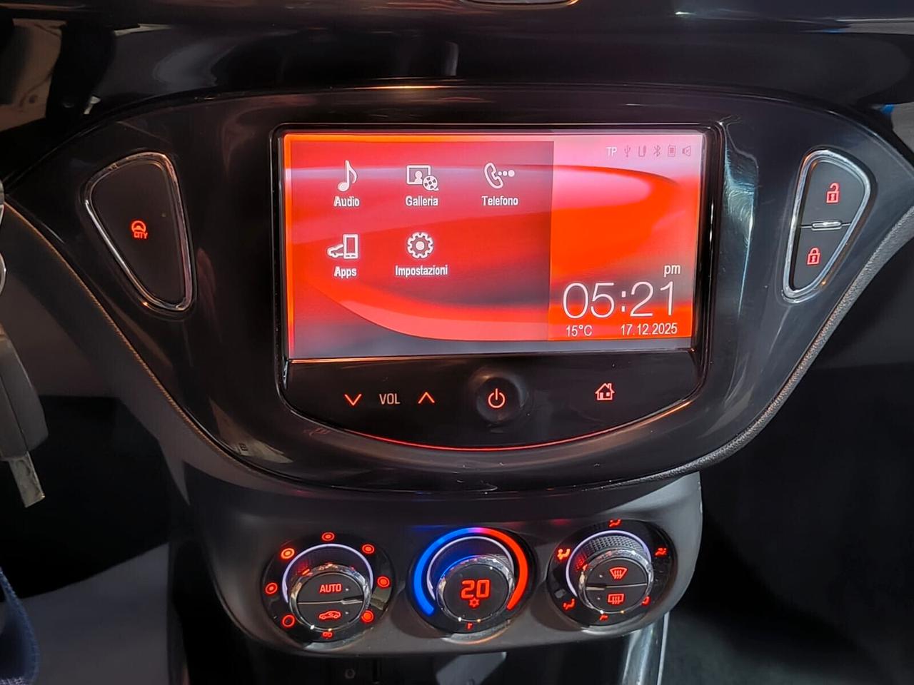 Opel Adam 1.2 70 CV Slam 2015