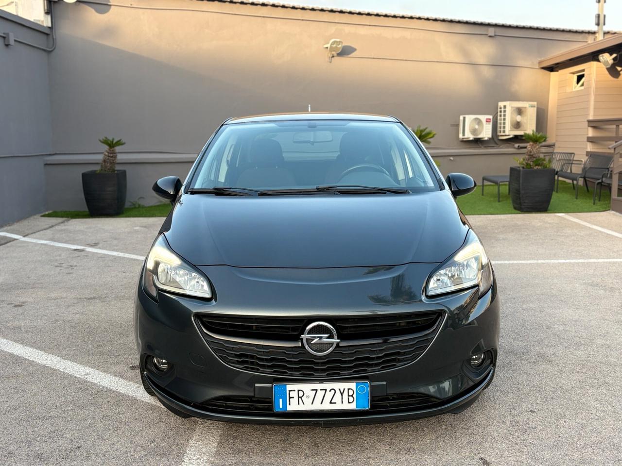 Opel Corsa 1.2 5 porte Black Edition GPL