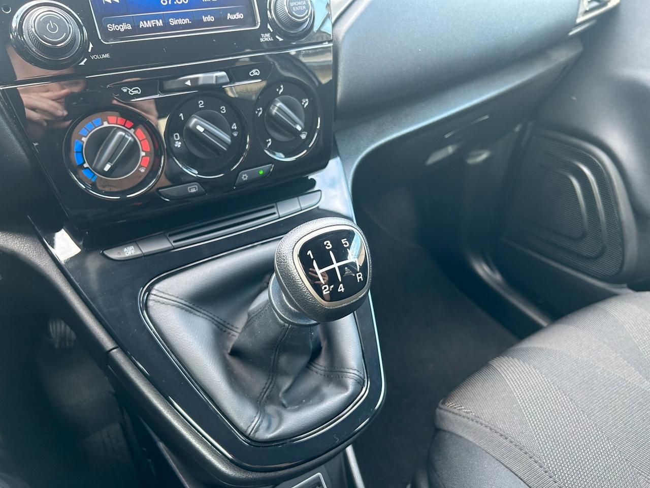 Lancia Ypsilon 1.2 69CV Platinum - 29.000KM