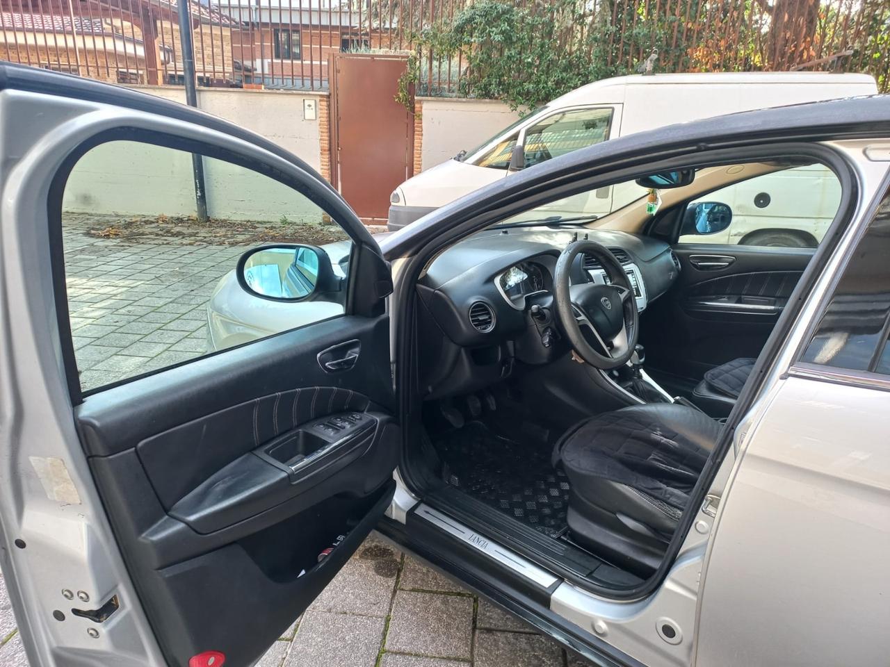 Lancia Delta 1.6 MJT DPF Argento