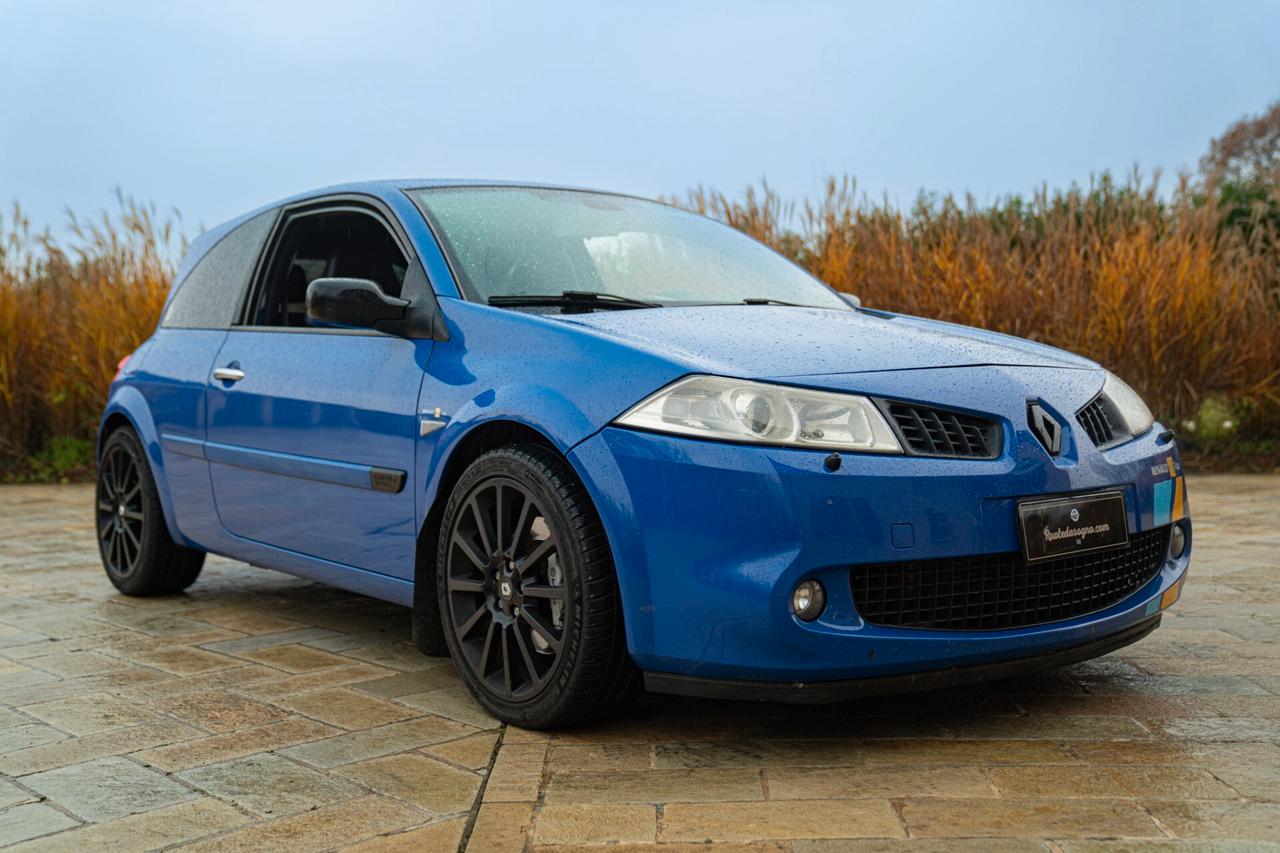 Renault Megane RS F1 - REN00042