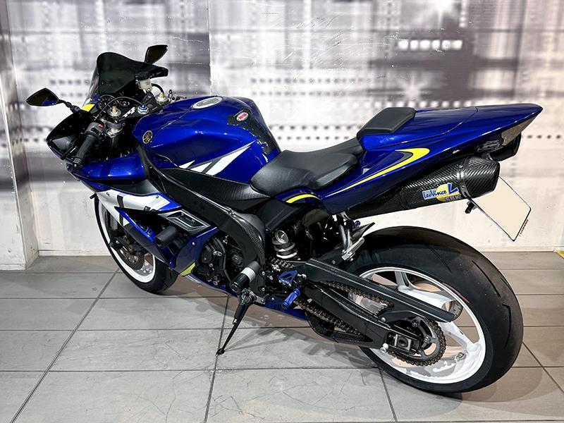 Yamaha YZF R1