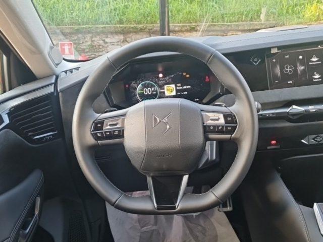 DS AUTOMOBILES N°4 DS N°4 E-Tense 215 Étoile Alcantara